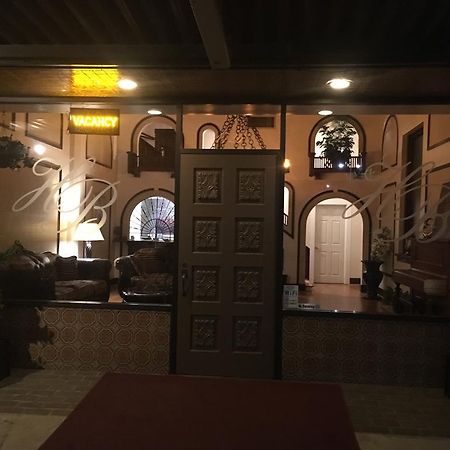 Hotel Burgess Reedley Kültér fotó